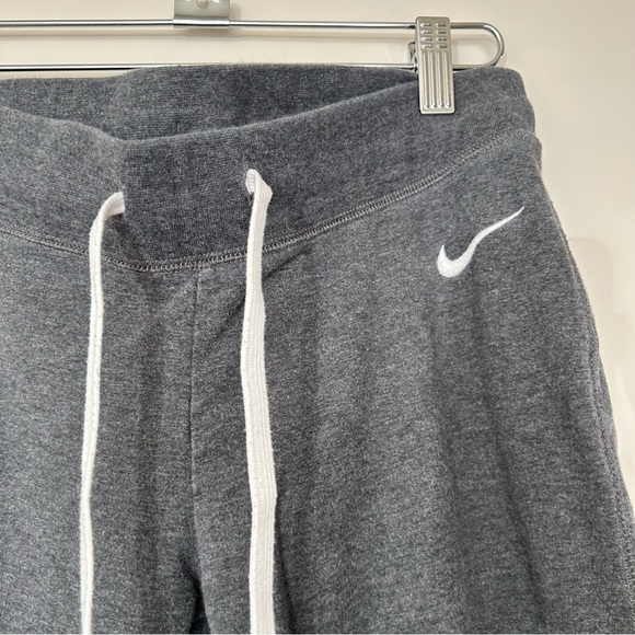 Women’s Nike Cropped Jogger Sweat Capris - Picture 8 of 11